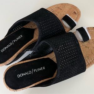 Donald J. Pliner Suede NEW, Size 6, wedge sandals